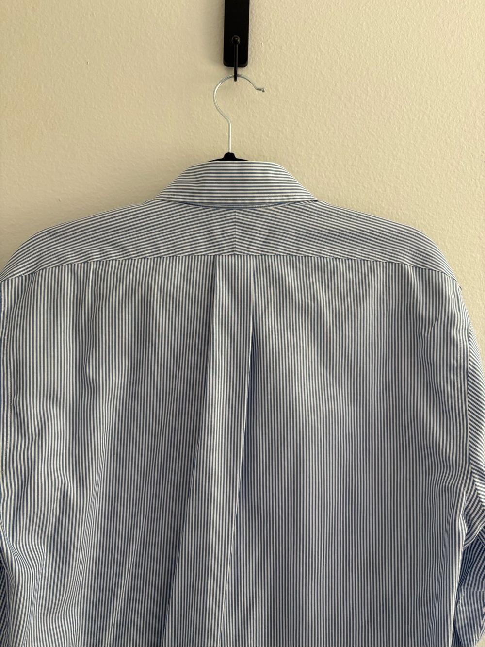 Men’s Lands' End No Iron Oxford Supima Button Down Shirt Blue White Stripe - Picture 10 of 10